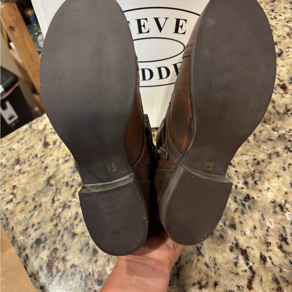 Woman’s Brown Leather Lace-Up Boots - Picture 2 of 3